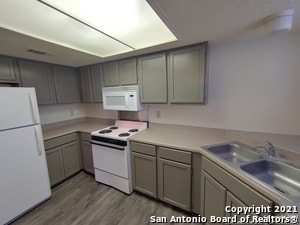 Building Photo - 6316 Cambridge Dr