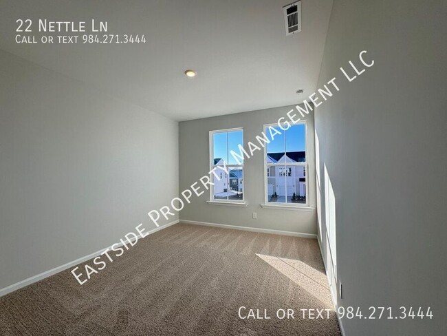 Building Photo - Brand New townhouse, pool community, Open ...