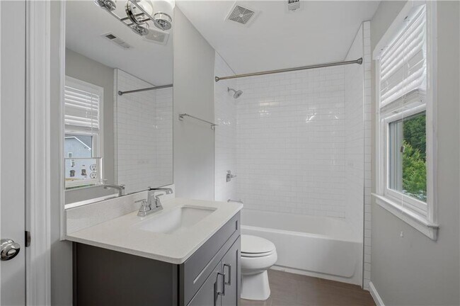 Building Photo - 2681 Oak Leaf Pl
