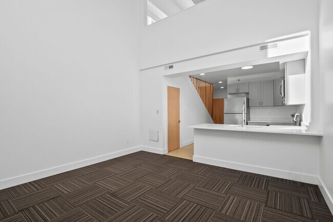Building Photo - STUFF TO DO IN A SPACE FOR RENT