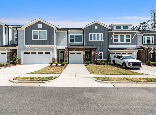 Building Photo - PARK FLEX STAYS - FULLY FURNISHED! Sunlit, Briar Chapel Retreat with Designer Finishes & Resort-S...