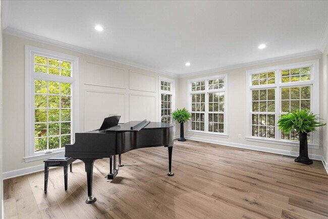 Building Photo - Your New Home Awaits