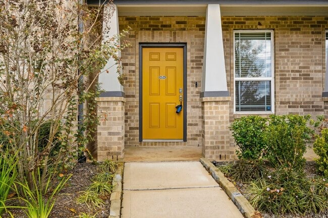 Building Photo - 8038 Scanlan Trce