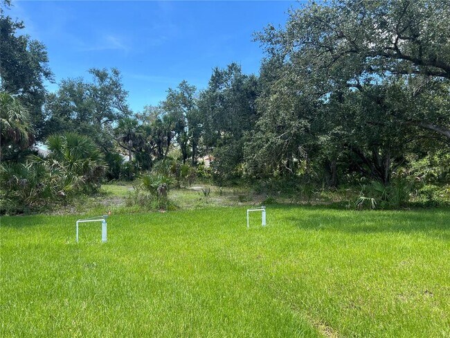 Building Photo - 4895 Las Almanos Ave
