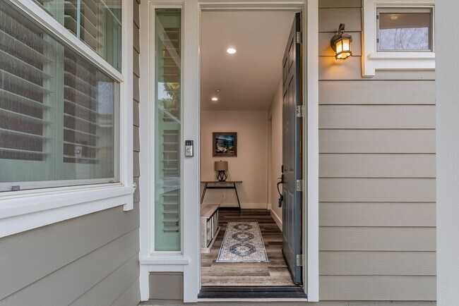 Building Photo - Modern Elegance in the Heart of North Napa