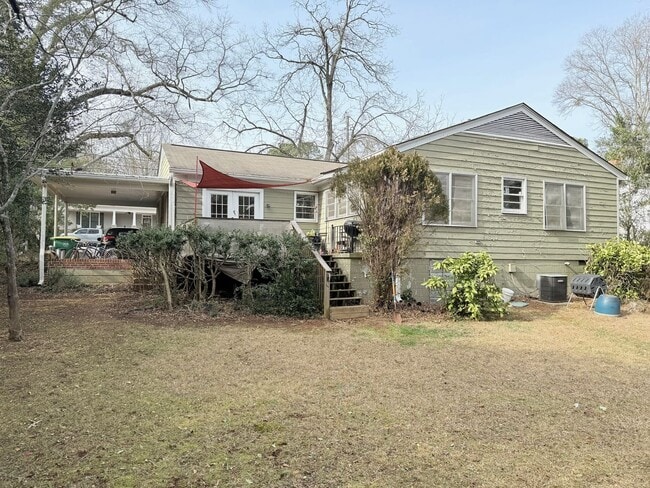 Building Photo - Cute Three Bedroom Near Piedmont Hospital