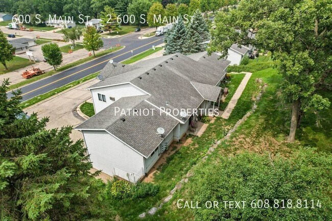 Building Photo - 600 S Main St