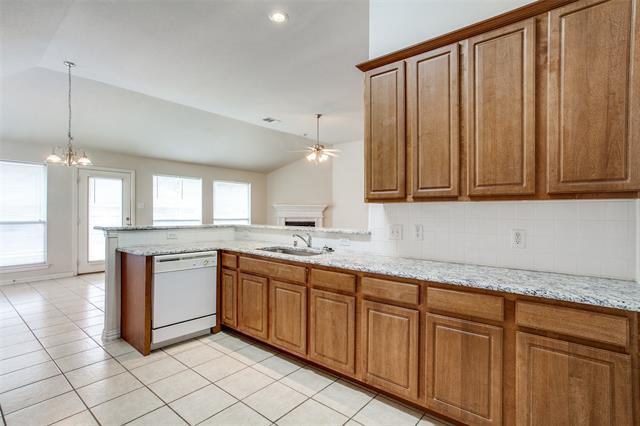 Building Photo - 2705 Emerald Ln