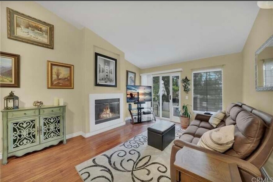 Building Photo - 252 Chaumont Cir