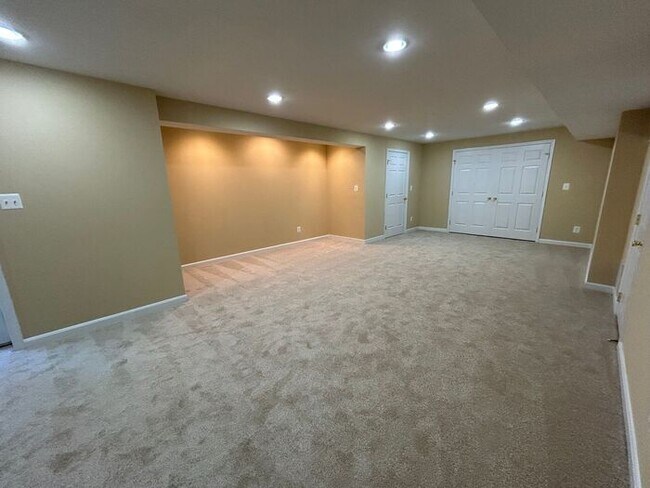 Building Photo - Beautiful 4BR Home at the Heart of Convenience and Comfort / Pet-Friendly/ Coming Soon!