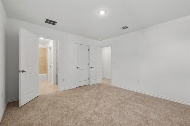 Building Photo - 5304 Jason Dr