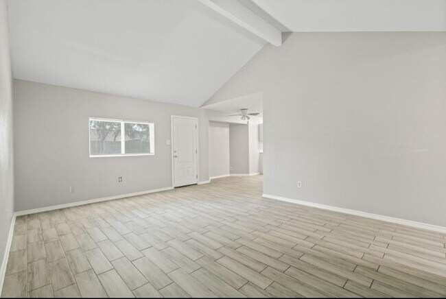 Building Photo - 6811 Feather Creek Dr
