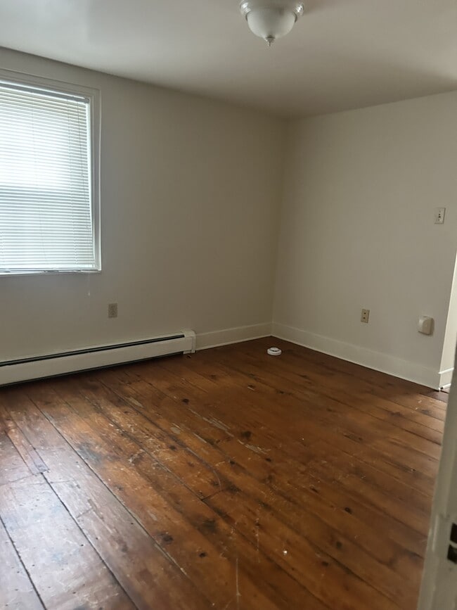 Building Photo - 960 Disston View Dr