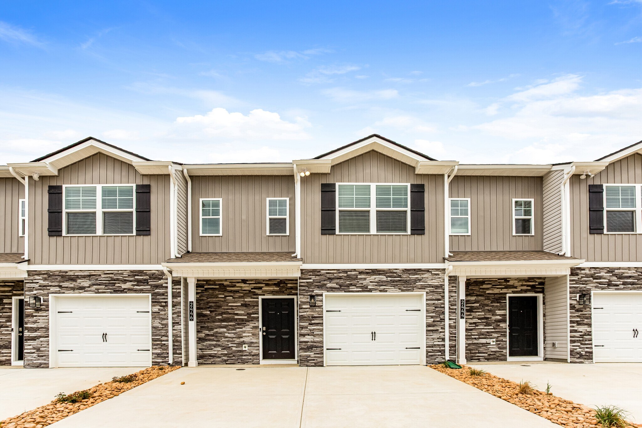 Building Photo - 2446 Legg Ln