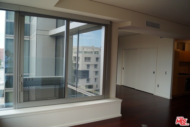 Building Photo - 1155 S Grand Ave