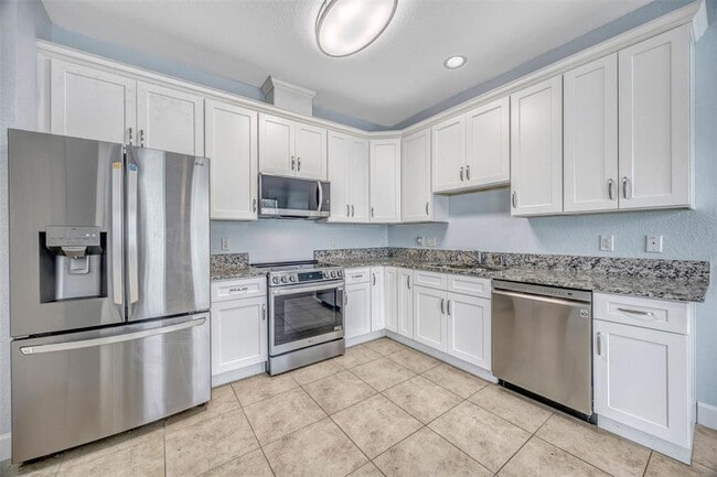 Building Photo - 143 Alexander Woods Dr
