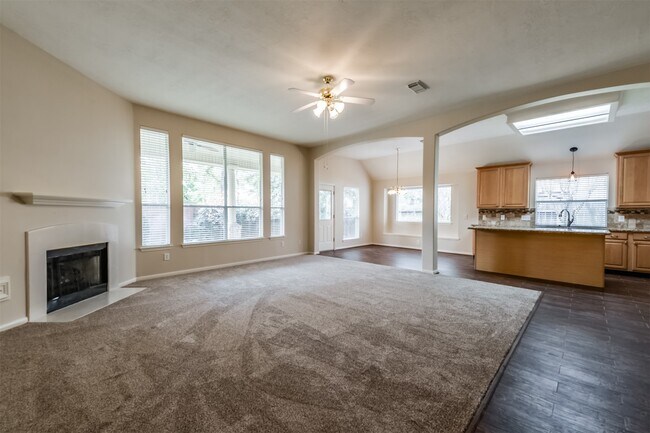 Building Photo - 17515 Fairgrove Park Dr