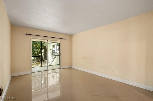 Building Photo - 4300 Gulfstream Dr