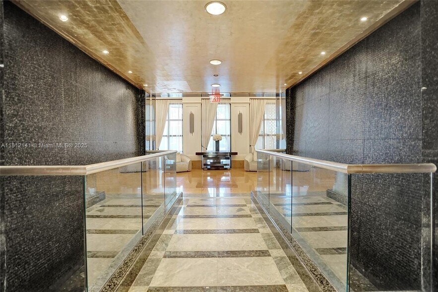 Building Photo - 17875 Collins Ave