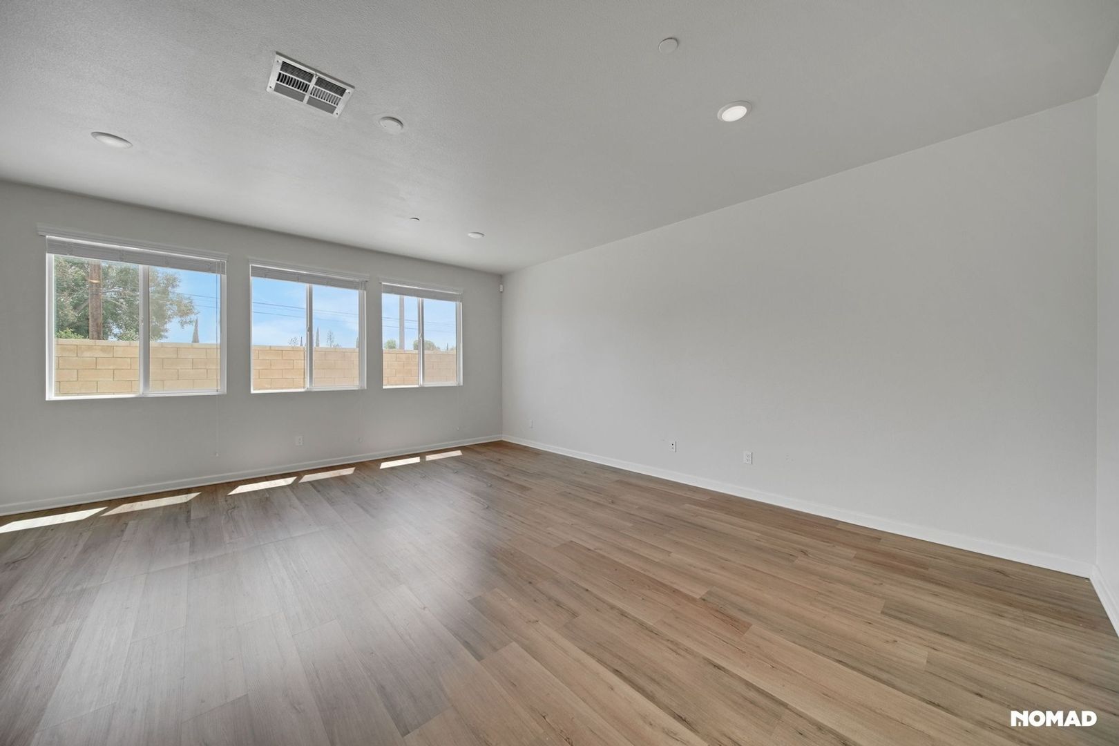Building Photo - 24891 Gulfstream Ln