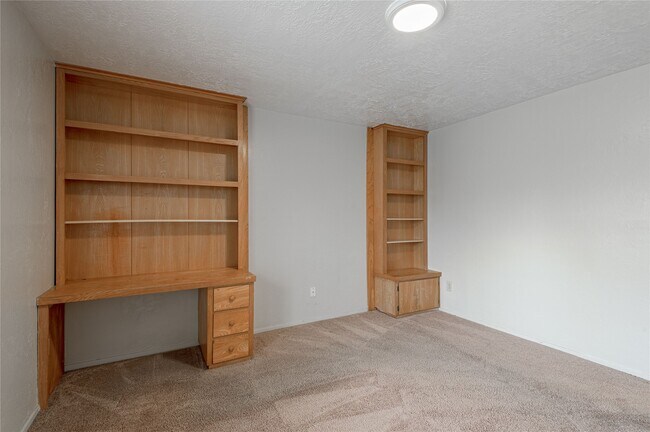 Building Photo - 2521 Crosstimbers Dr