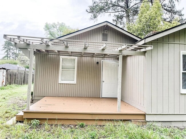 Building Photo - 59 St Johns Ave