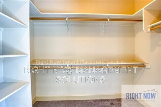 Building Photo - 1076 W Stanhope St