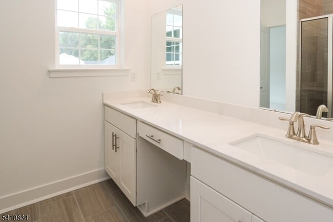 Building Photo - 71 Veterans Wy