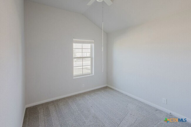 Building Photo - 632 Ridge Meadow Dr