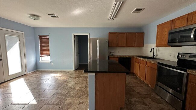 Building Photo - 13105 Lofton Cliff Dr