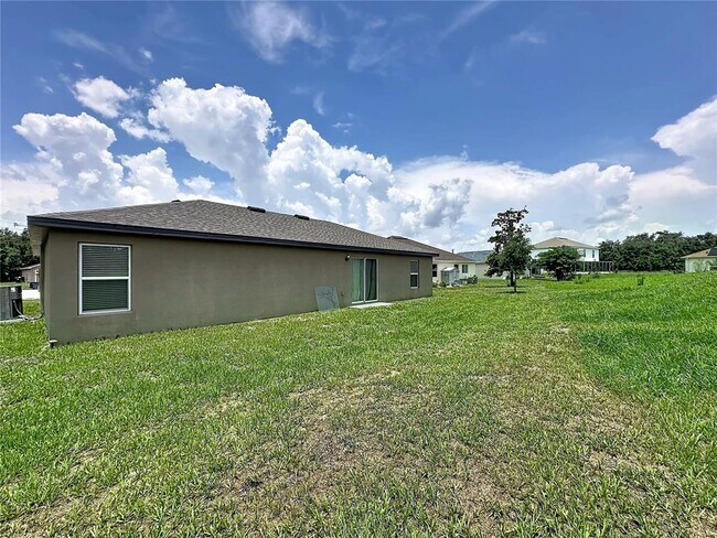 Building Photo - 1407 Hillsborough Way