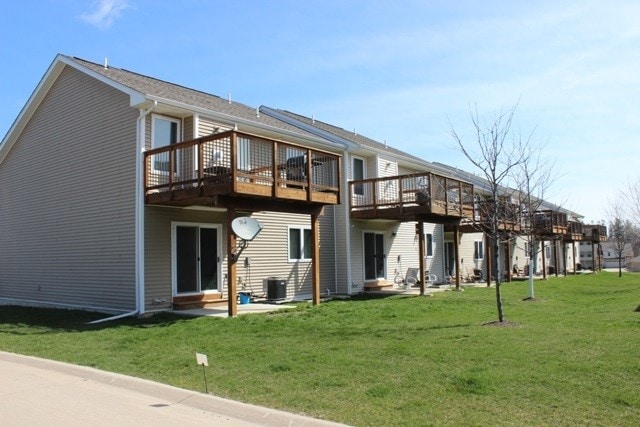 Rear - 1009 Twilight Dr