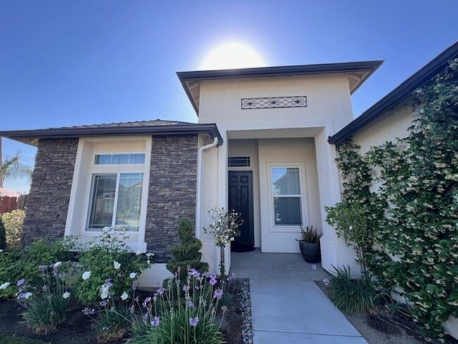 Building Photo - Coming Soon!