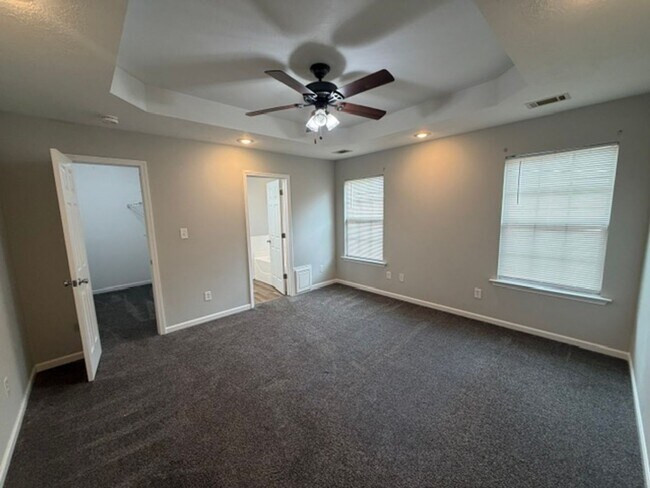 Building Photo - 514 Lory Ln