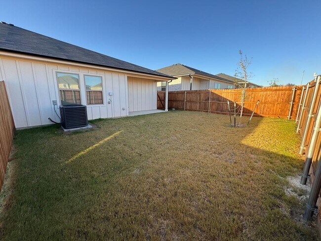 Building Photo - 5108 Rose Petal Ct