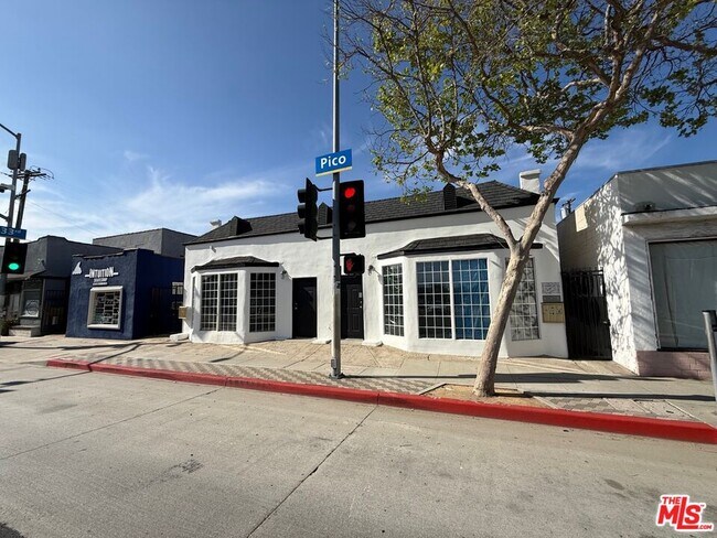 Building Photo - 3307 Pico Blvd