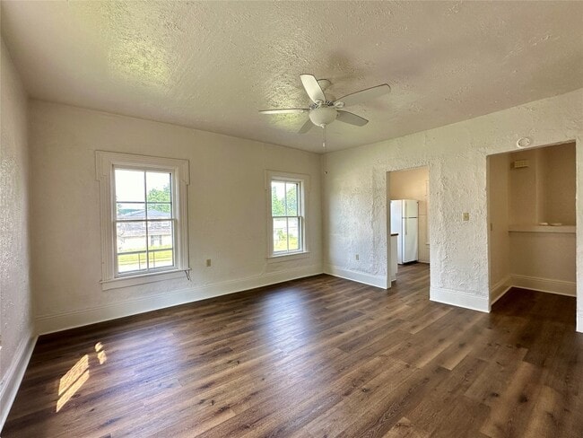 Building Photo - 336 Meadville St