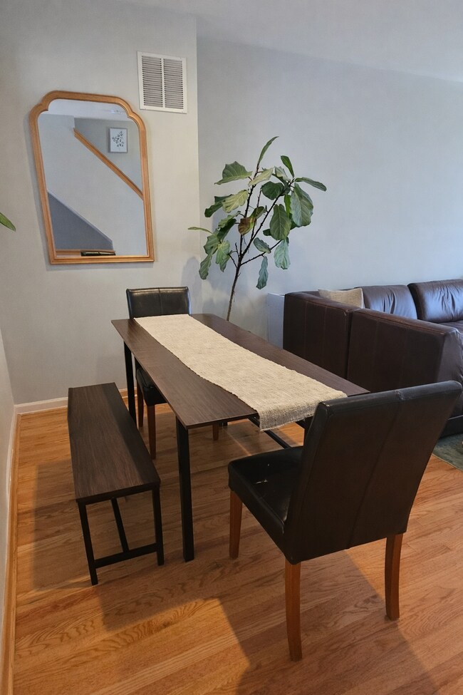 Building Photo - 2331 N Lister Ave