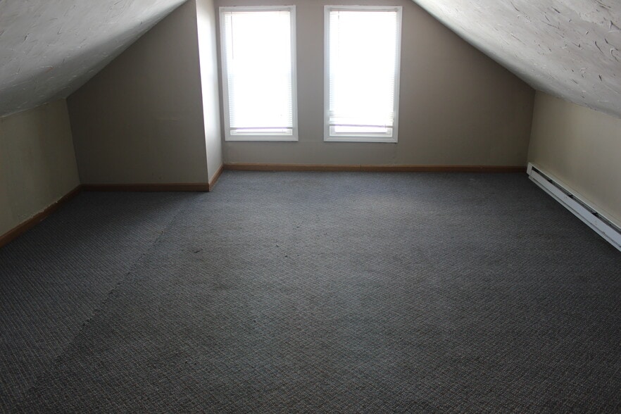 Room 2 - 5 1st Ave