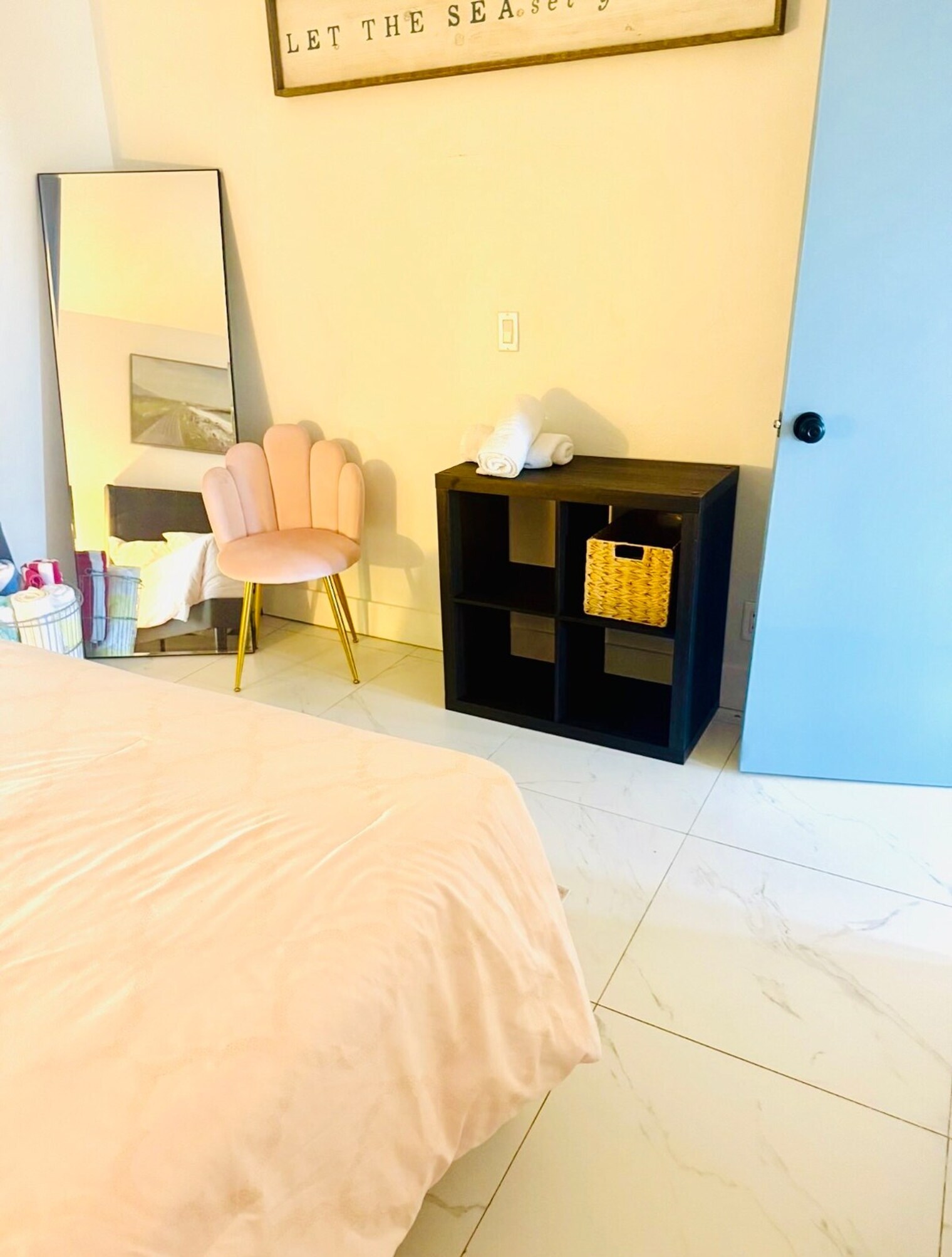 Building Photo - 2932 NW 10th Ave