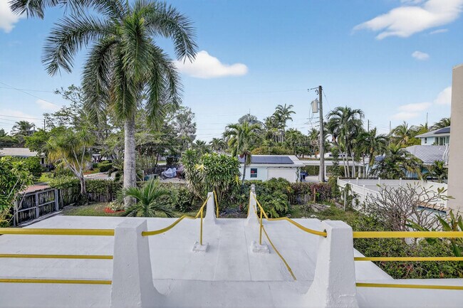 Building Photo - 501 SW 5th St