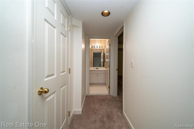 Building Photo - 37412 Legends Trail Dr