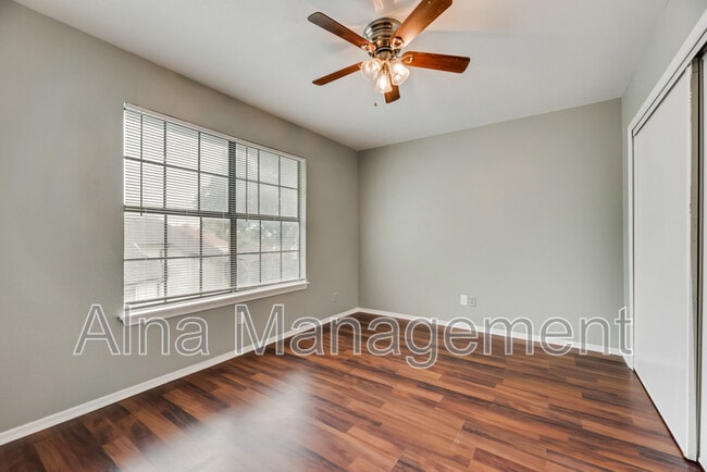 Building Photo - 4404 Junction Dr