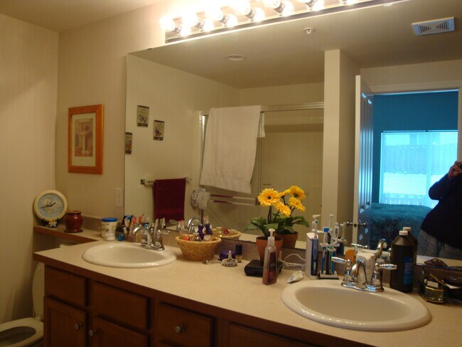 Main bath with double vanity - 2514 85th Dr NE