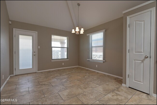 Building Photo - 6617 Berringer St