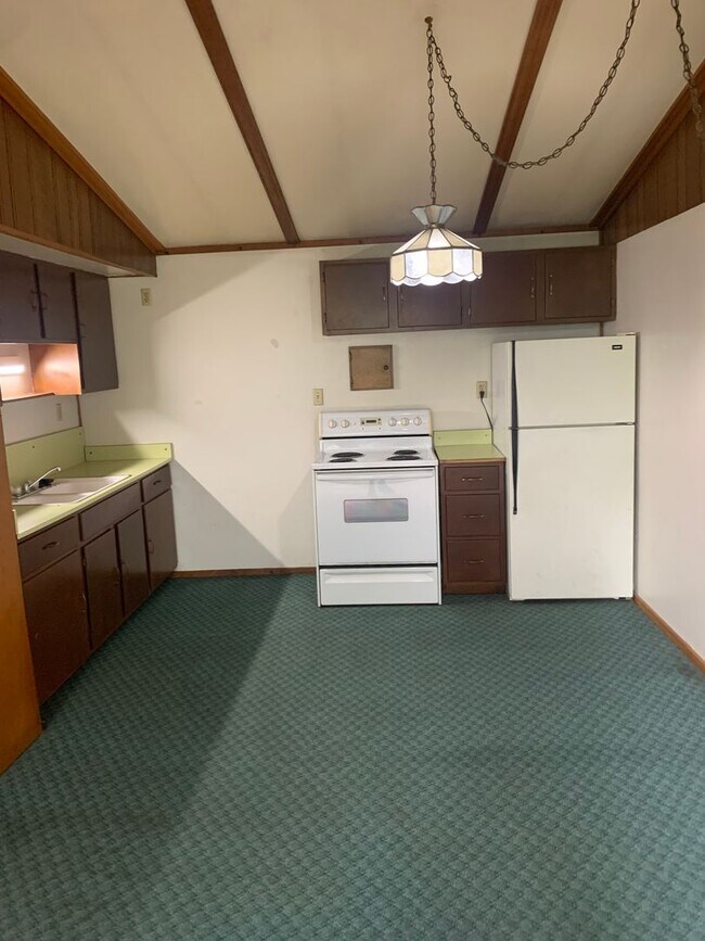 Interior Photo - 1810 N 10th Ave