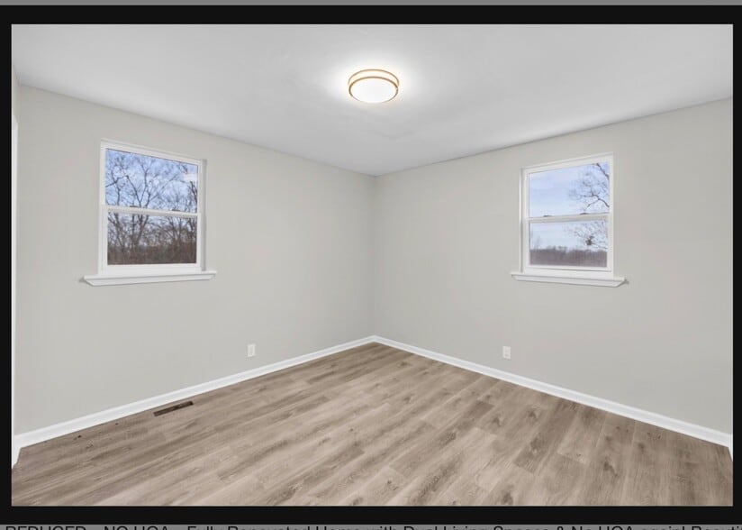 Building Photo - 3304 Cocoa Dr