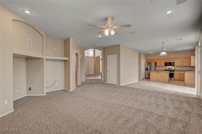 Building Photo - 893 Dancing Vines Ave