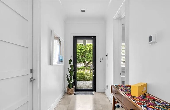 Building Photo - 11091 Bitternut Hickory Ln