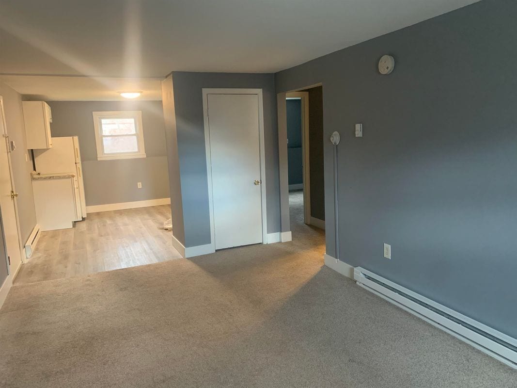 Building Photo - 354AB Main, 3